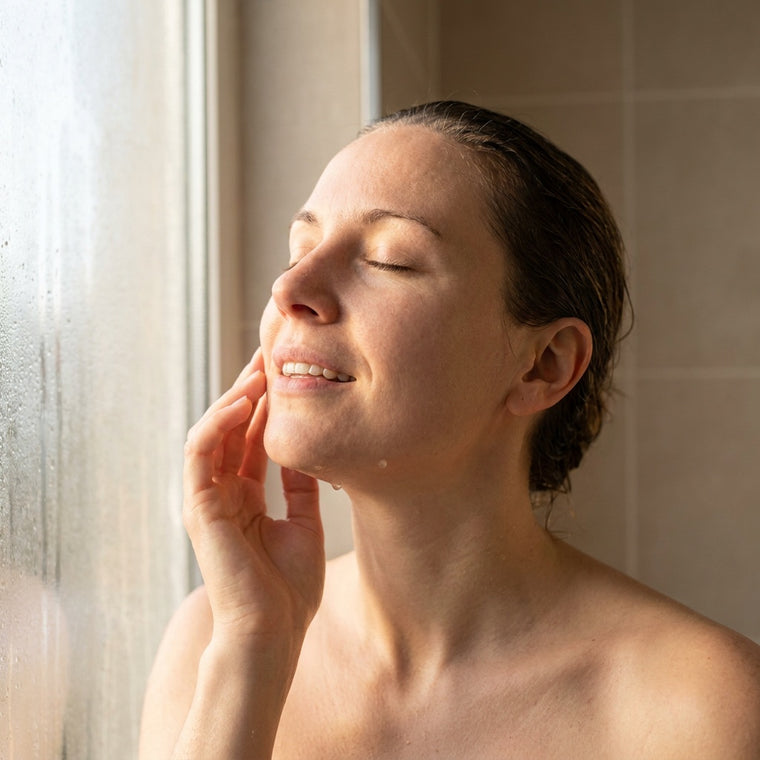 Pure Nilotica applied to face